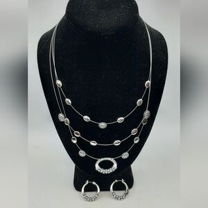 Beautiful Silver Tone Chain Necklace and Matching Pierced Earrings Womens